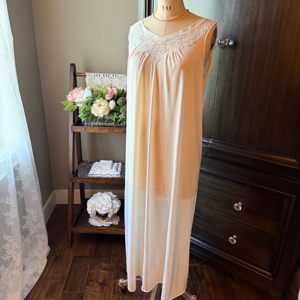 1960's Vintage Kayser Ivory Nylon Lace Nightgown Sleeveless Maxi Cream Medium